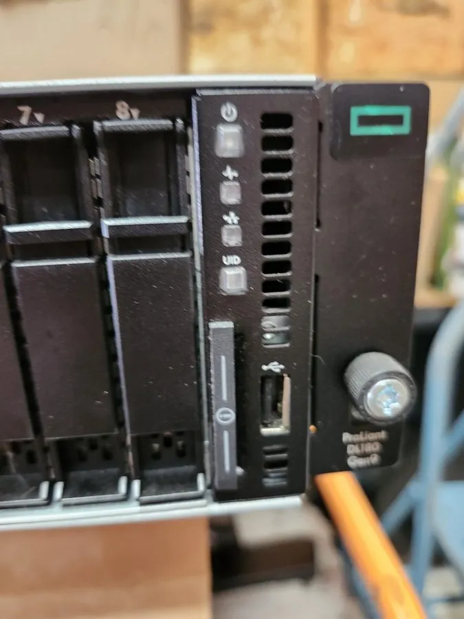 Сервер HP ProLiant DL180 G9 2.5" 8-Bay SFF Barebones 2x 800W PSU 1x Heatsink WH1 — фото лота 1