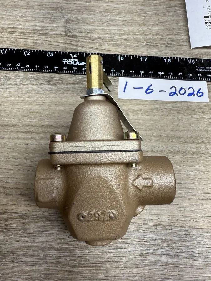 Трубопроводная арматура WATTS 1156F 1/2" Threaded Iron Pressure Regulator 038642 — фото лота 1