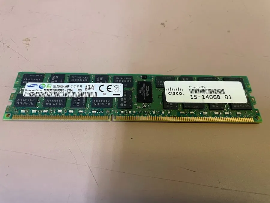 Модуль памяти Samsung 16GB 2Rx4 PC3-14900R-13-12-E2-P3 RAM — фото лота 1
