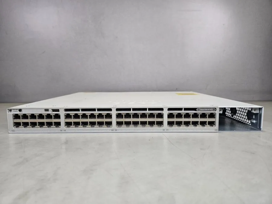Коммутатор Cisco C9300-48U-A Catalyst 9300 48-port UPOE Port 6 only has no poe