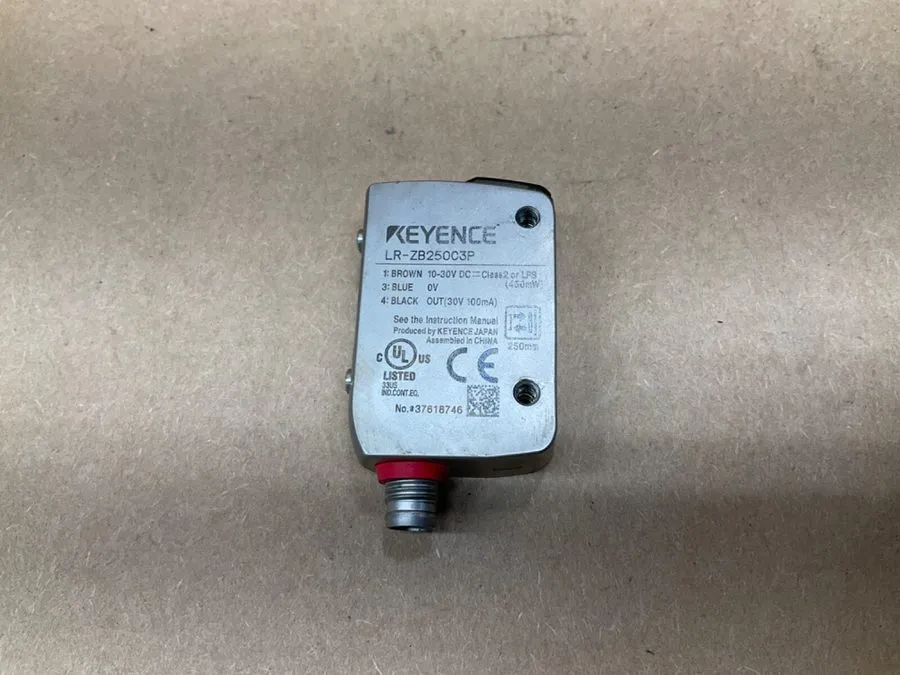 Датчик Keyence LR-ZB250C3P Sensor w/ M8 Connector Sn 250mm