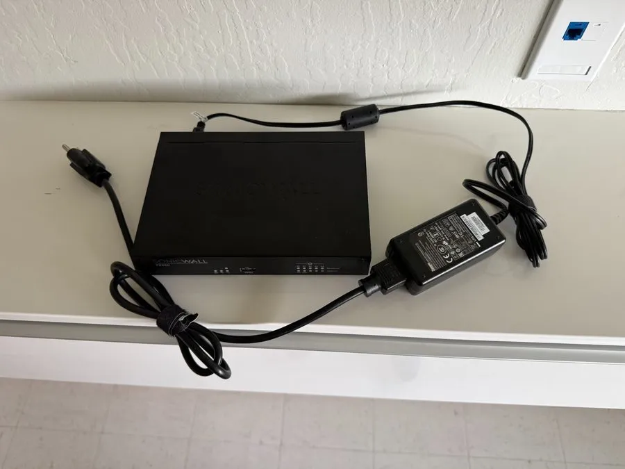 Межсетевой экран SonicWALL TZ350 Firewall