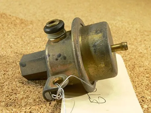 Трубопроводная арматура Fuel Pressure Regulator для Range Rover P38a Discovery 1