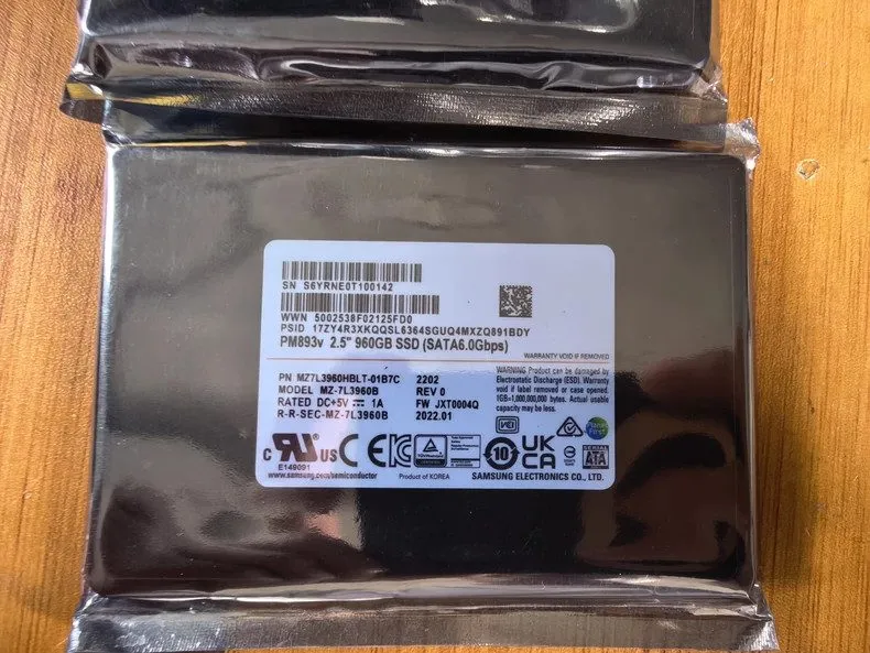 SSD-накопитель Samsung PM893V 960GB SATA III 2.5" Enterprise SSD 6Gbps High Spee