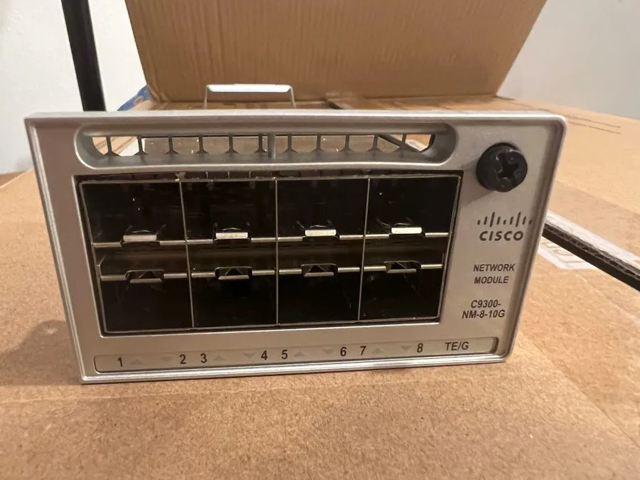 Коммутатор Cisco C9300-NM-8-10G