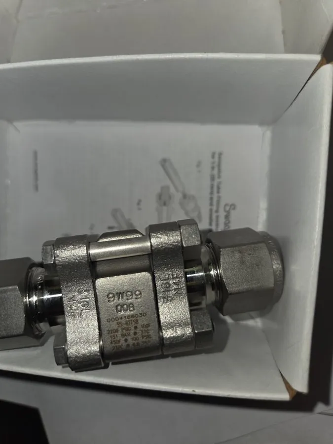 Клапан Swagelok SS-62TS8 Stainless Steel 3-Piece 60 Series Ball Valve FNSP — фото лота 2