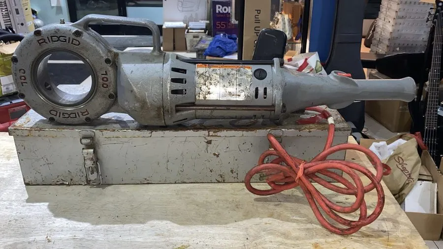 Режущий инструмент RIDGID 700-T2 Pipe Threader Threading 700 Power Drive