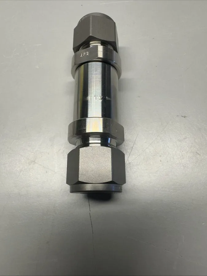 Клапан Swagelok TI-8C-KC-1/3 Titanium Poppet Check Valve 1/2” Tube, Kalrez ORing — фото лота 1