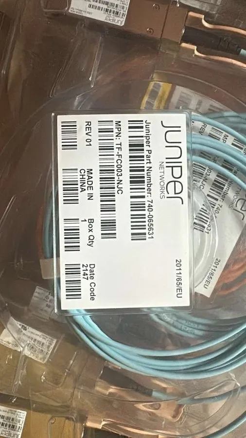 Кабель Juniper PN TF-FC003-NJC 100G QSFP28 Active Optical Cable 5M AOC