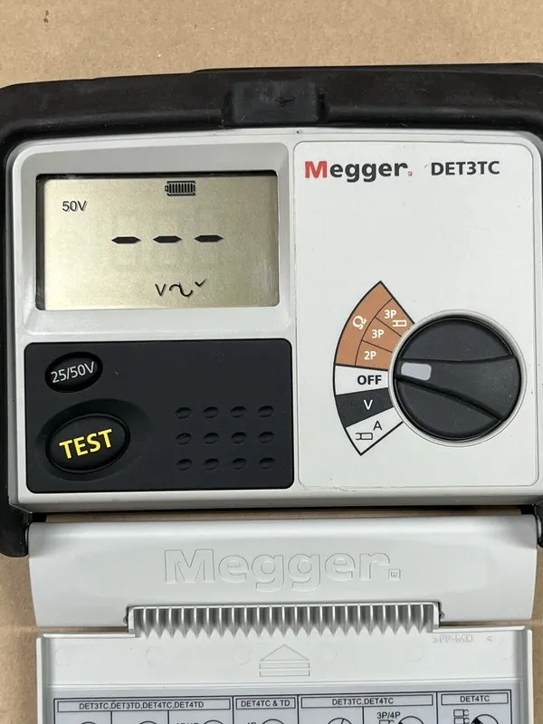 Тестер Megger DET3TC 3-Terminal Ground Resistance Tester w/ ART Capability