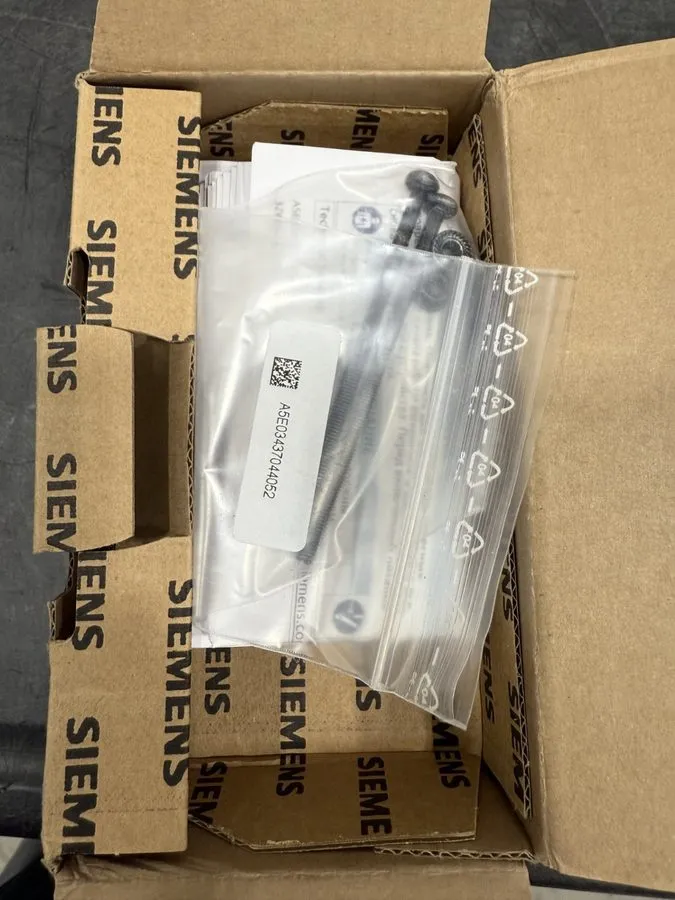 Автоматический выключатель 3VA5120-4ED31-0AA0 Siemens 3 Pole Circuit Breaker