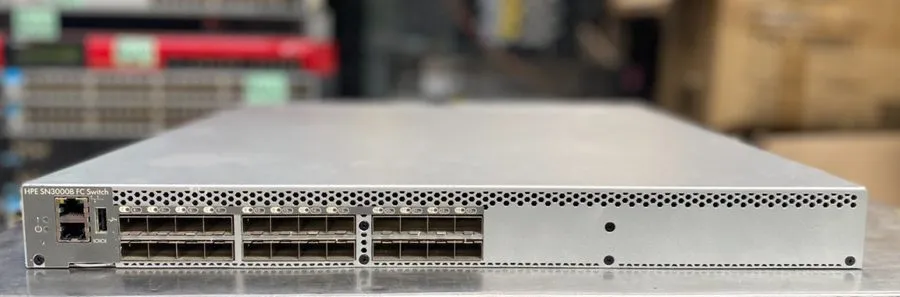 Коммутатор HP SN3000B 16Gb 24 Ports Fibre Channel Switch 8x QK724A SFP+ QW937A — фото лота 1