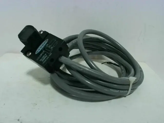 Фотоэлектрический датчик Banner SE61AW1LV Photoelectric Sensor 100-140v-ac