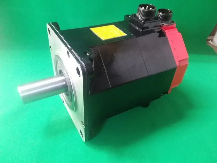 Серводвигатель FANUC α12/3000 AC Servo Motor 2.8kW 155V 12Nm 3000RPM A06B-0143-B