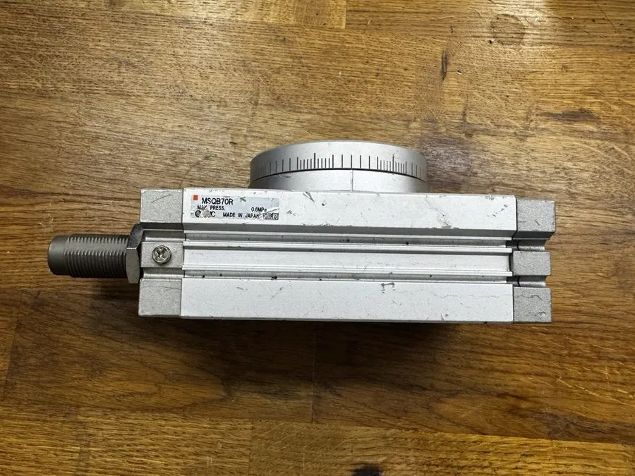 Поворотный стол SMC MSQB70R Pneumatic Rotary Table Cylinder