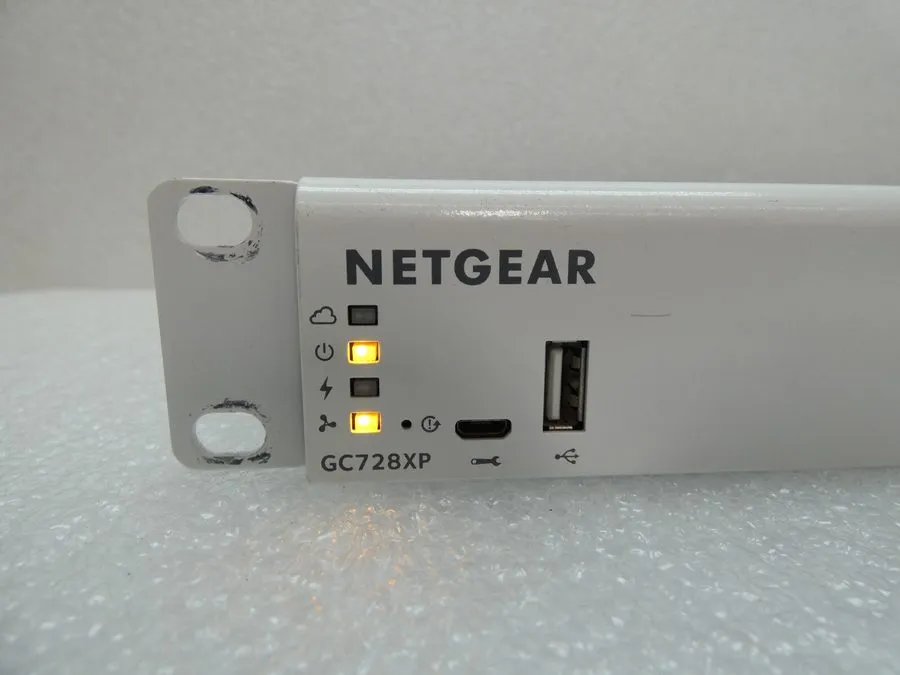 Коммутатор NETGEAR Smart Cloud Insight Managed Switch GC728XP Gigabit Ethernet P