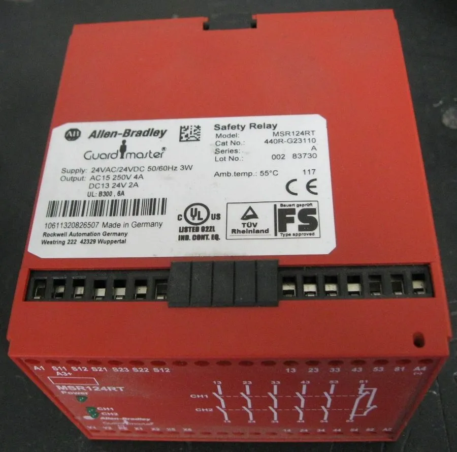 Реле безопасности Allen-Bradley MSR124RT Guardmaster Safety Relay Ser. A