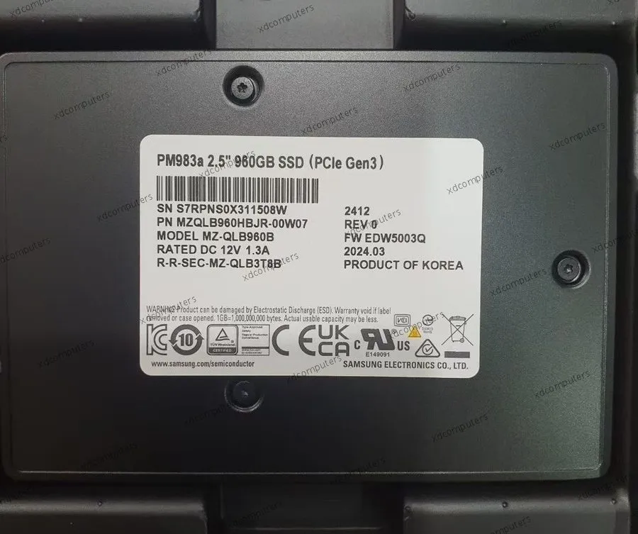 SSD-накопитель Samsung PM983a 960GB SSD 2.5" U.2 PCIe 3.0 NVMe MZ-QLB960B MZQLB9