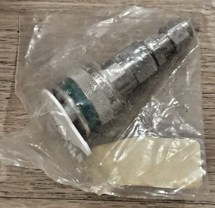 Фитинг Swagelok SS-QC6-B1-400K3 Instrumentation Quick Connect Body BulkHead Fitt — фото лота 1