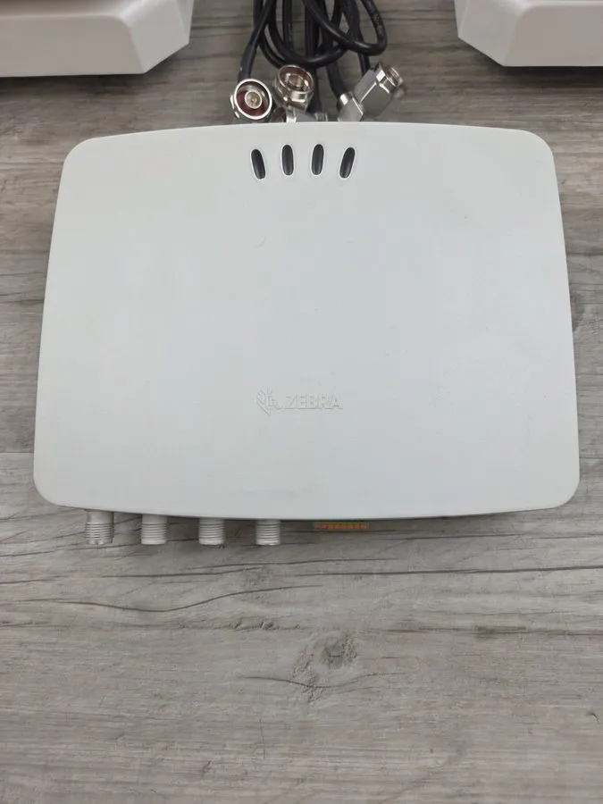 Считыватель RFID Zebra FX7500 Fixed RFID UHF EPC Gen 2 er 4 Port w/ 4 AN000161A0 — фото лота 2