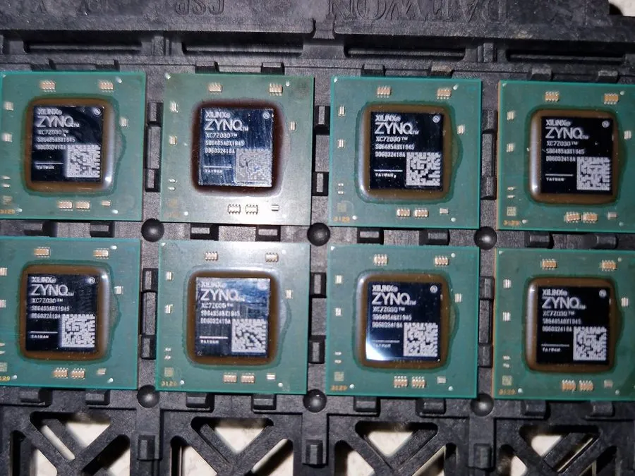 Микросхема ПЛИС AMD Xilinx ZYNQ SoC FPGA XC7Z030-2SBG485I — фото лота 1