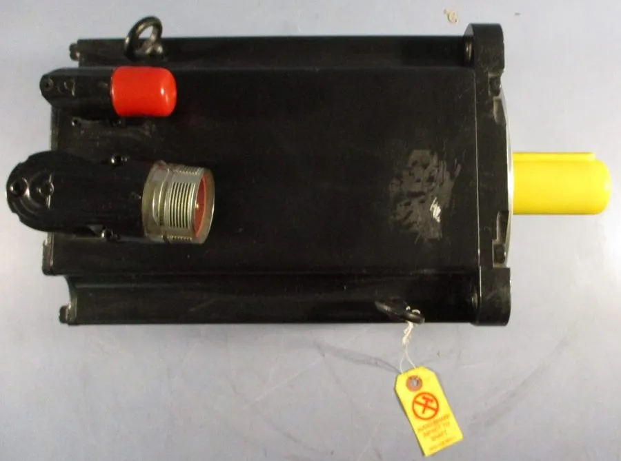 Серводвигатель Allen-Bradley MPM-B2152F-SJ72AA Servo Motor — фото лота 2