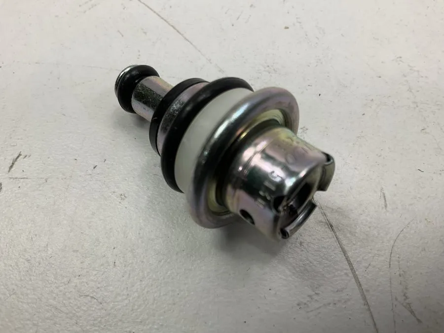 Трубопроводная арматура Honda 17052-TA0-A00 In-Tank Fuel Pressure Regulator