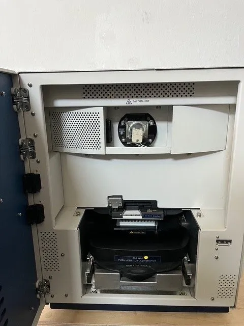 Амплификатор Applied Biosystems QuantStudio 7 Flex Real-Time PCR System 384-Well