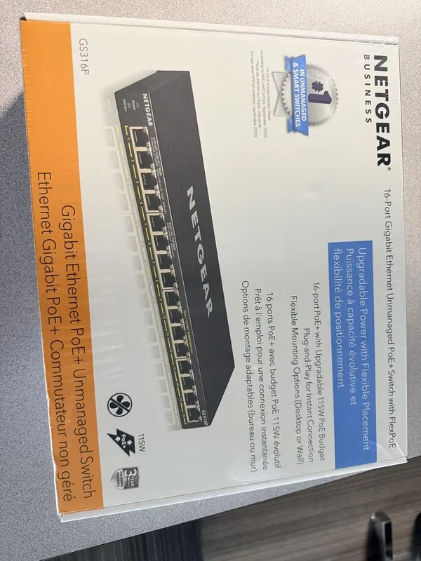 Коммутатор Netgear Switch GS316P 16-Port Gigabit PoE+ Unmanaged 115W FlexPoE