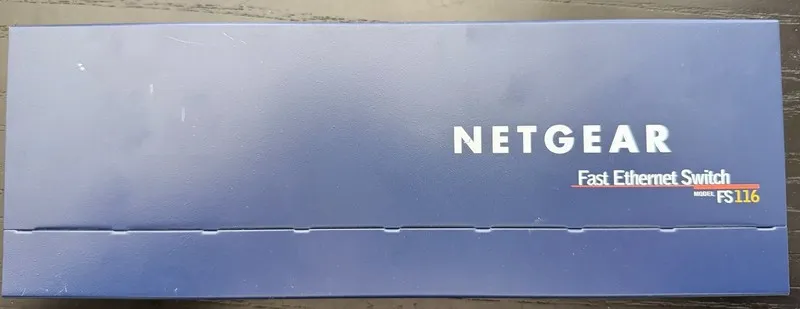 Коммутатор Netgear Prosafe 16port 10/100 Desktop Switch Fs116 & Ac Adapter