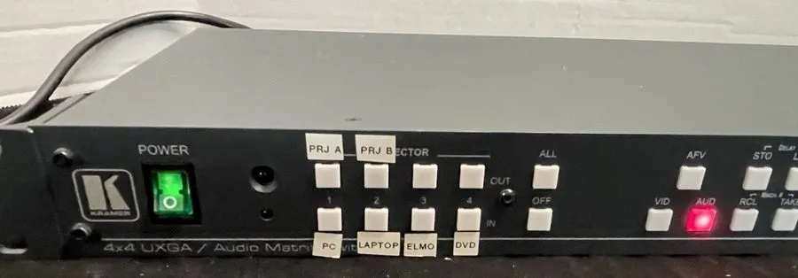 Матричный коммутатор Kramer VP-4x4K 4x4 UXGA Audio Matrix Switcher — фото лота 2
