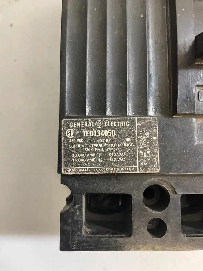 Автоматический выключатель GE TED134050 50A 3-Pole 480V AC E-Frame Circuit Break