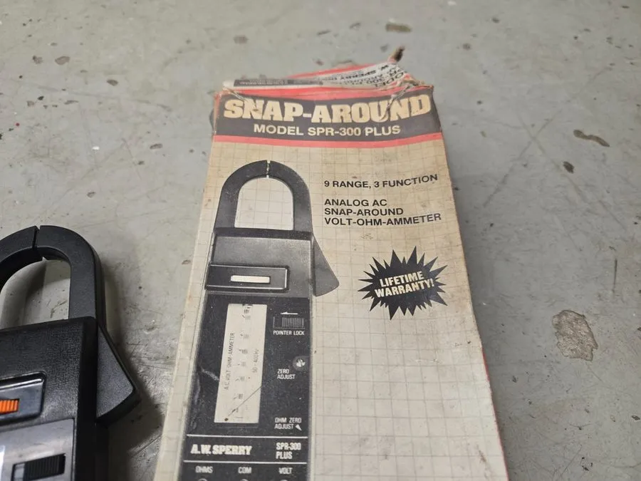 Тестер A.W. Sperry Snap 8 Clamp Meter A. C. Volt Ammeter W/ Case Model SPR-300