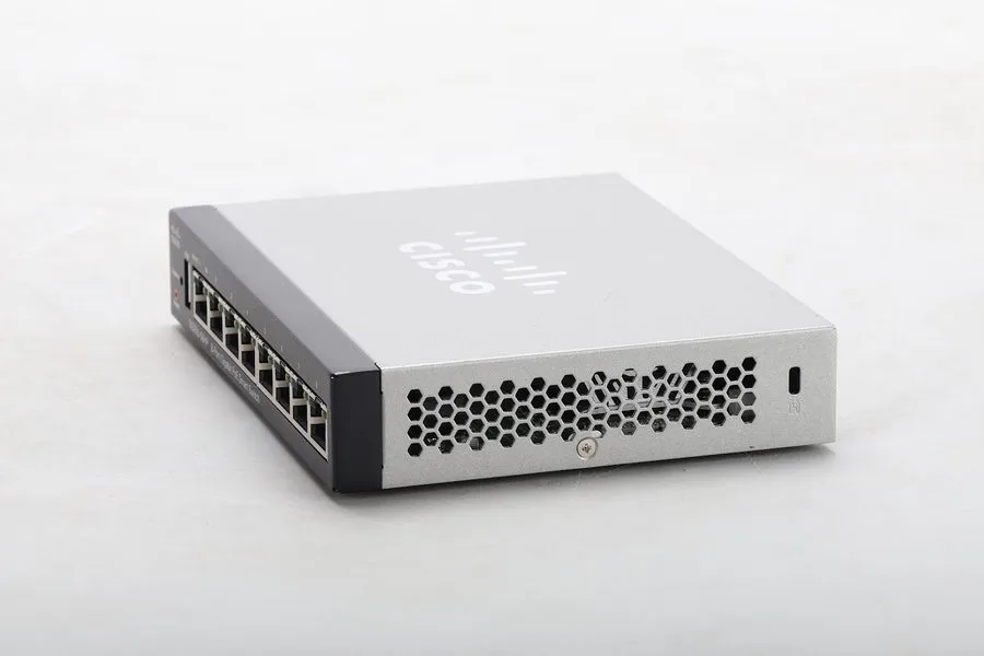 Коммутатор Cisco SG250-08HP Smart Switch 8-Port Gigabit Ethernet Ports with Poe
