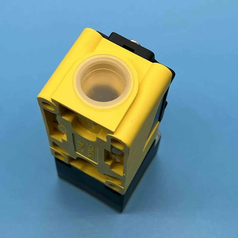 Датчик приближения TURCK NI40U-CP40-VP4X2 PROXIMITY SWITCH SENSOR 10-65VDC UNMP