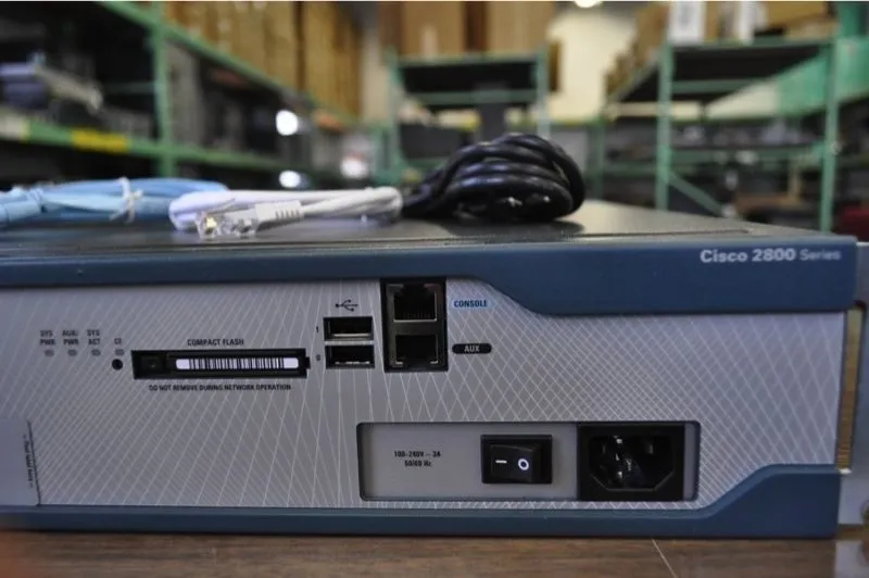 Маршрутизатор Cisco 2811 Router IOS 15.1 T CME 8.5 CCENT CCNA CCVP CCIE CCSP LAB