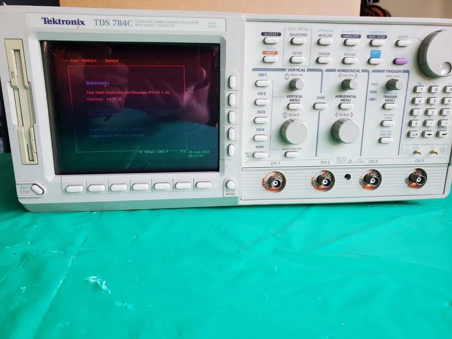 Осциллограф Tektronix TDS784C 4-Channel 1GHz 4GS/s Color Oscillscope
