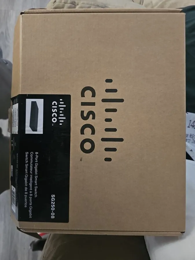 Коммутатор Cisco SG250-08 8 Ports Fully Managed Ethernet Switch