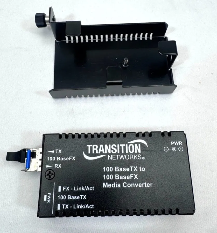 Медиаконвертер Transition Networks M/E-TX-FX-01 100 BaseTX to 100 BaseFX Fiber C