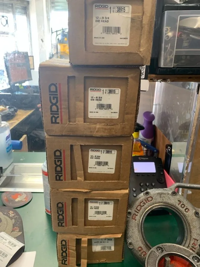 Режущий инструмент RIDGID 700-T2 Pipe Threader Threading 700 Power Drive