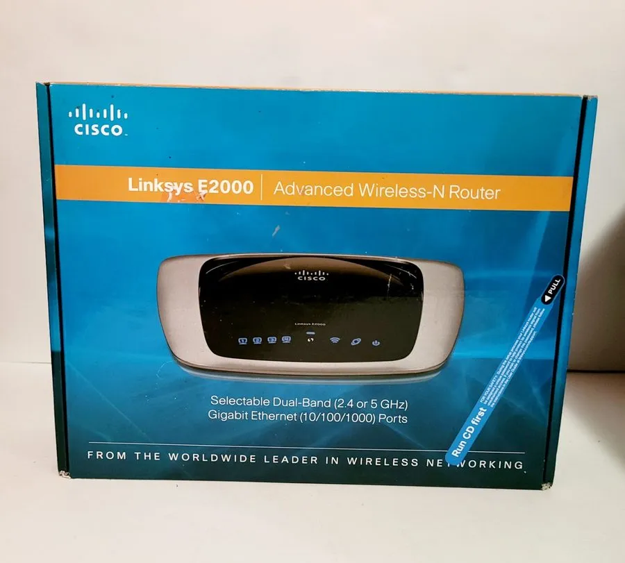 Маршрутизатор Linksys E2000 300 Mbps 4-Port Gigabit Wireless N Router (B003B20F5 — фото лота 1