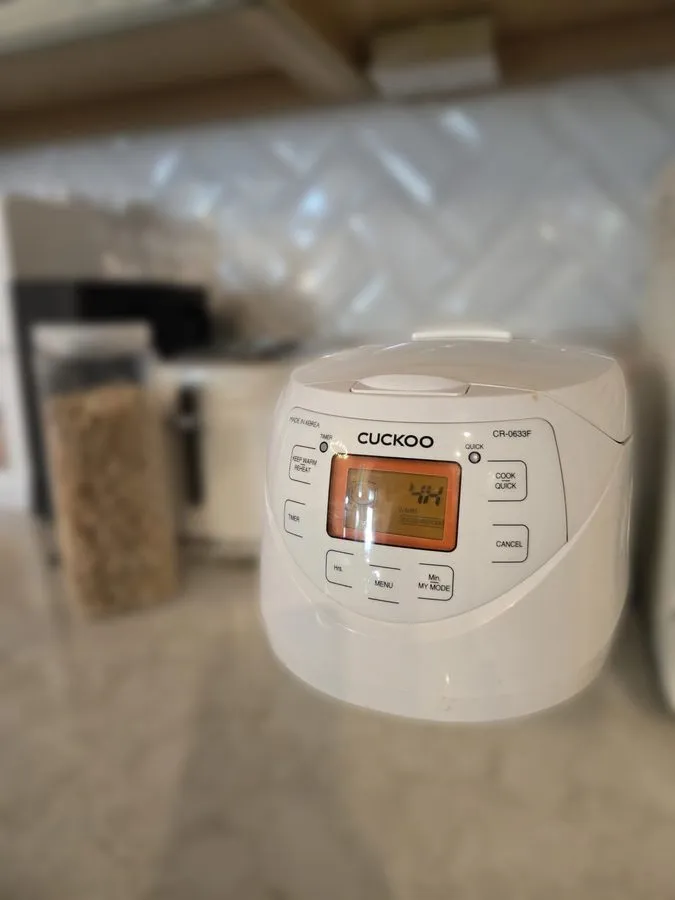 Рисоварка Micom Fuzzy Logic Rice Cooker, 12-Cup Cooked, White, CR-0633F