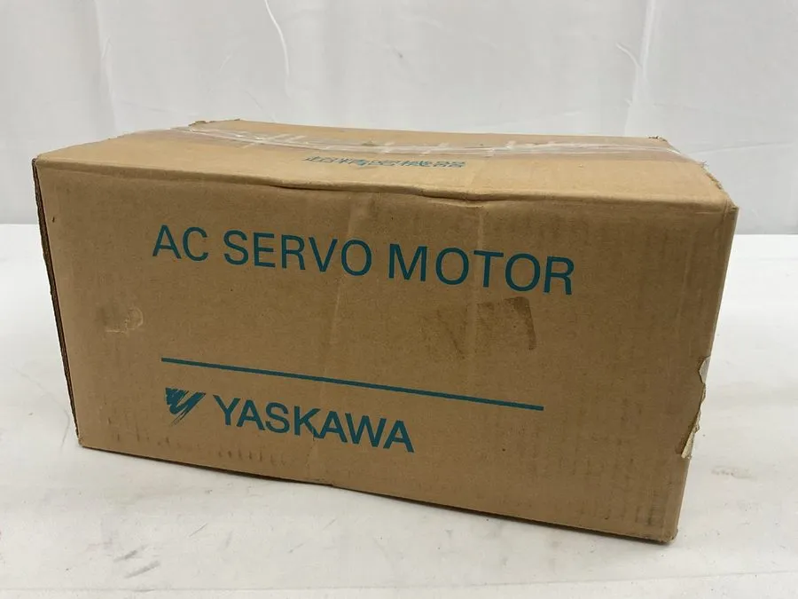 Серводвигатель YASKAWA SGMGV-13A3E61 SERVO MOTOR — фото лота 1