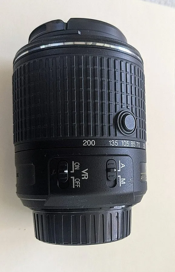Объектив Nikon Zoom-NIKKOR 55-200mm f/4.0-5.6 DX G SWM AF-S VR IF A/M ED Lens