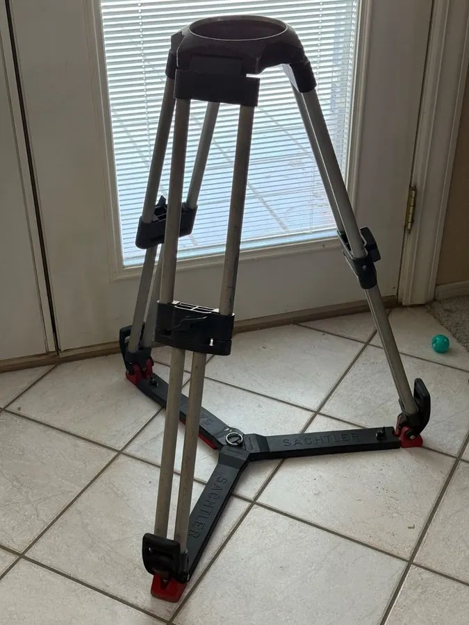Оборудование видеонаблюдения Sachtler DA-150M Medium 1-Stage Tripod Legs 150mm B — фото лота 1