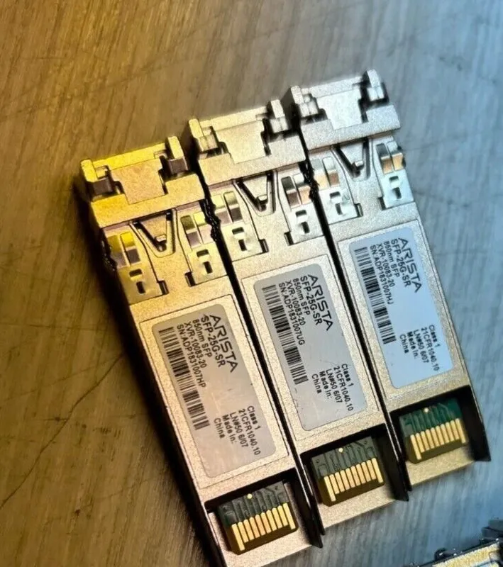Трансивер Arista SFP-25G-SR 25GBASE-SR SFP28 850nm MMF 100m Optical Transceiver