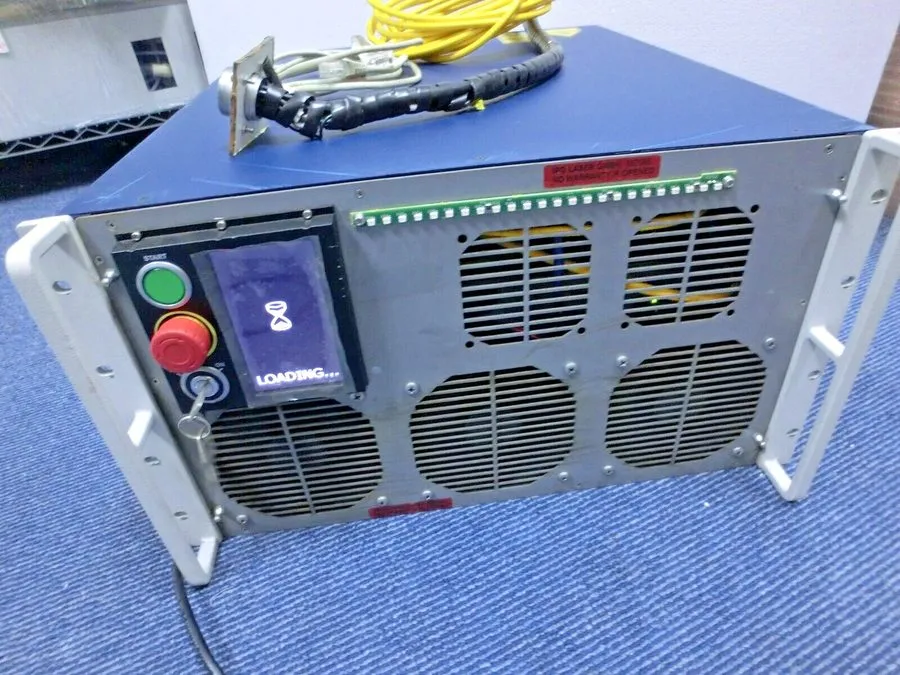 Лазерный источник IPG Photonics YLR300/3000-QCW-AC Laser Power Source,15FLA,240V — фото лота 1