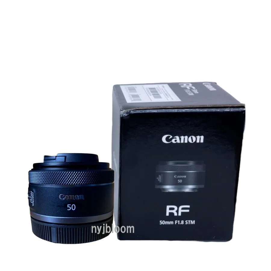 Фотокамера Canon EOS R10 Mirrorless Camera with RF50mm F1.8 STM Lens