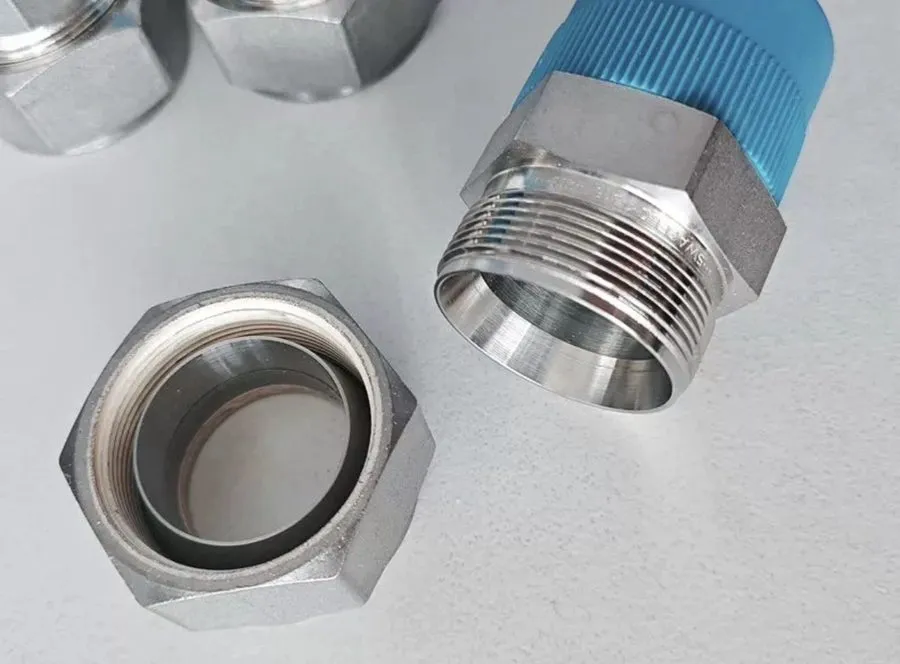 Фитинг Swagelok SS-1610-1-16 Stainless steel tube fitting 1” Tube X 1” NPT MALE