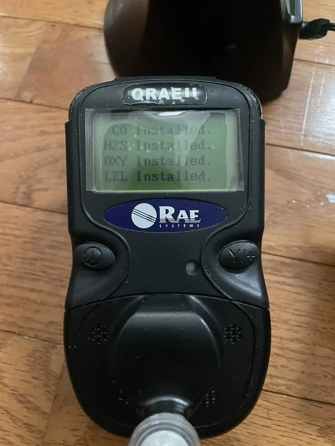 Газоанализатор RAE Systems QRAE II PGM-2400 Gas Detector + Charger Base